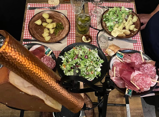 Raclette à parter au restaurant Savoyard Ô Chalet à Meaux, Seine et Marne 77